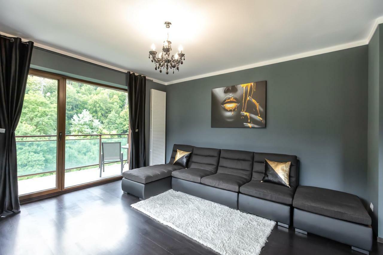 Tampa Gardens - Adults Only Apartment Brașov