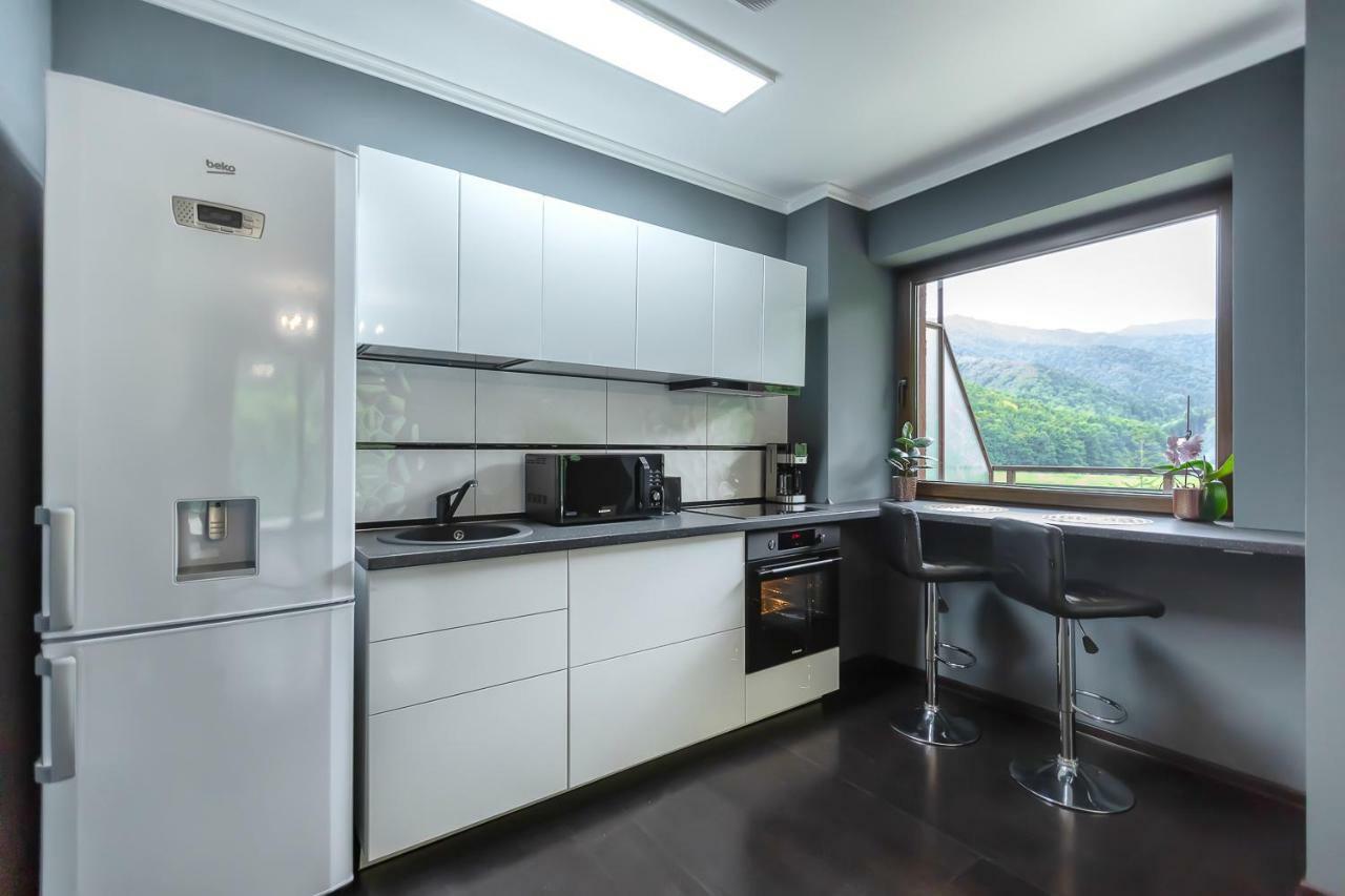 Tampa Gardens - Adults Only Apartment Brașov